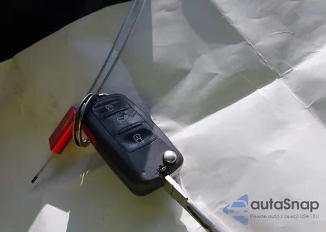 2014 Volkswagen Passat 1.8T Wolfsburg Edition z USA, uszkodzony, nr VIN 1VWAT7A3XEC022300